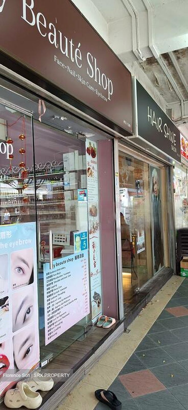 709 ANG MO KIO AVENUE 8 (D20), Shop House #478226541